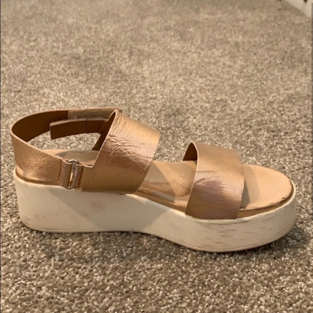 Steve Madden Rose Gold Platform Sandals - Picture 3 of 3